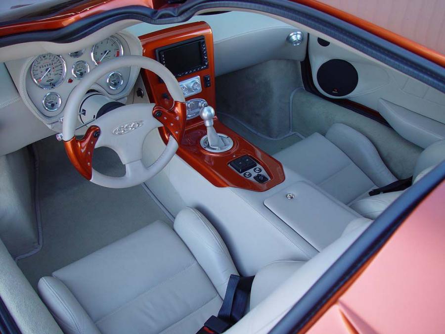 Интерьер SSC Aero SC/8T (1) 2005 года  (фото 4 из 4)